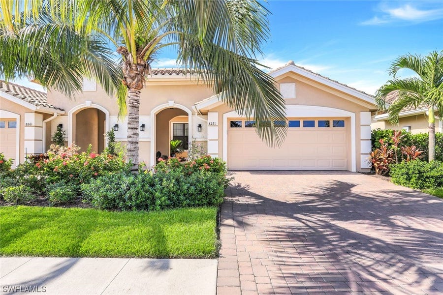 8271 Venetian Pointe Dr, Fort Myers, FL 33908